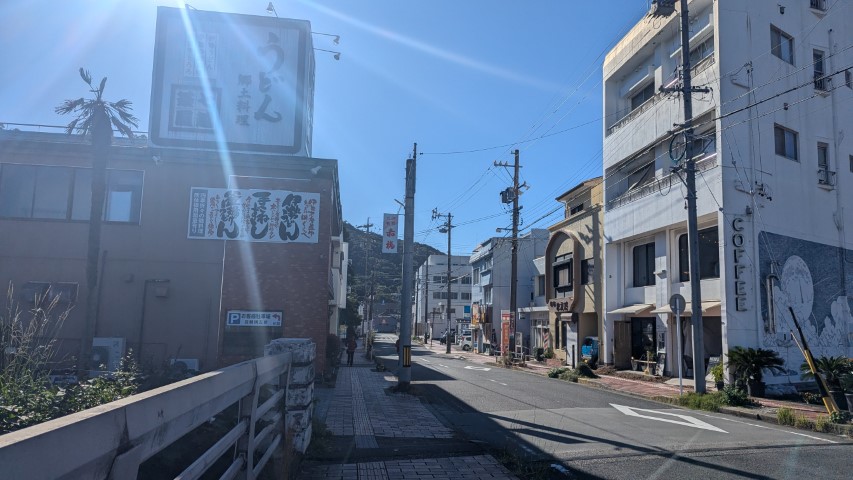 鳥羽で伊勢うどんと手こね寿司